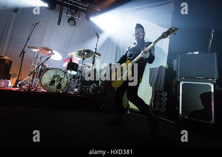 Cambridge, UK. 27 mars 2017. Il se produit à l'alimentation à Cambridge Junction appuyant leur album All Bright Electric. © Richard Etteridge / Alamy Live News Banque D'Images