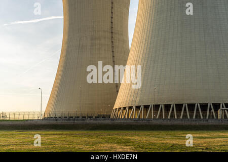 Détail des tours de refroidissement de centrales nucléaires. Banque D'Images