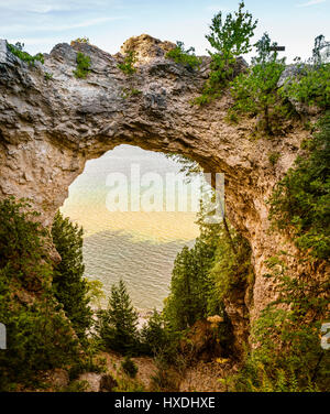 Arch Rock sur l'île Mackinac dans Michigan Banque D'Images