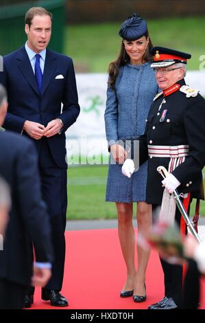 PRINCE WILLIAM ET KATE MIDDLETON DUCHESSE & DUC DE CAMBRIDGE 13 juin 2012 VERNON PARK NOTTINGHAM EN ANGLETERRE Banque D'Images