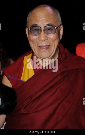 Sa Sainteté le dalaï lama le 14ème Dalaï-lama du Tibet 17 juin 2012 MANCHESTER ARENA MANCHESTER EN ANGLETERRE Banque D'Images