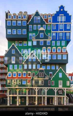 L'architecture moderne, l'hôtel Inntel à Zaandam, aux Pays-Bas Banque D'Images