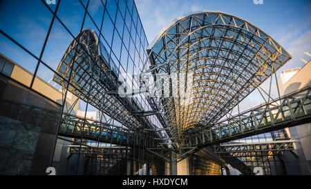 La gare de Kyoto et centre de transport au centre-ville, le Japon. Banque D'Images