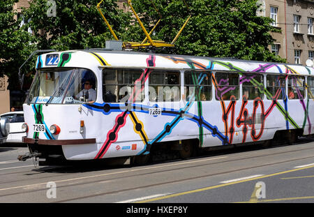 Vintage n° 22 tram en ville de Prague, République Tchèque Banque D'Images