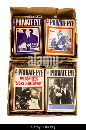 Grande collection de vintage des années 70, les questions de Private Eye magazine, la publication d'humour / satirique populaire célèbre pour brocardant des politiciens. Banque D'Images