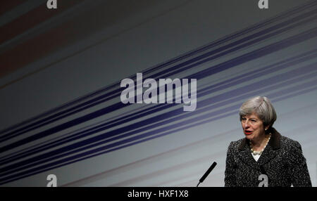 Premier ministre Theresa peut prend la parole lors du Qatar-UK Business and Investment Forum à Birmingham. Banque D'Images