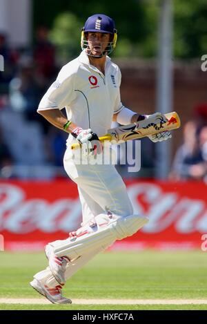 KEVIN PIETERSEN L'ANGLETERRE & HAMPSHIRE CCC NOTTINGHAM TRENT BRIDGE ANGLETERRE 02 Juin 2006 Banque D'Images