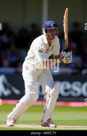 KEVIN PIETERSEN L'ANGLETERRE & HAMPSHIRE CCC NOTTINGHAM TRENT BRIDGE ANGLETERRE 02 Juin 2006 Banque D'Images