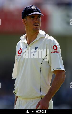 KEVIN PIETERSEN L'ANGLETERRE & HAMPSHIRE CCC NOTTINGHAM TRENT BRIDGE ANGLETERRE 02 Juin 2006 Banque D'Images