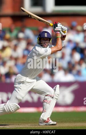 KEVIN PIETERSEN L'ANGLETERRE & HAMPSHIRE CCC Old Trafford Manchester en Angleterre le 28 juillet 2006 Banque D'Images