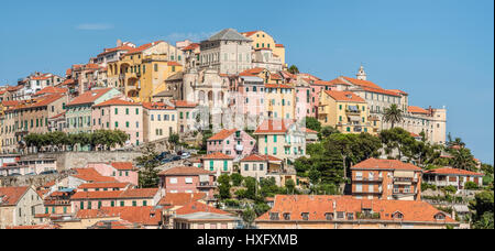 Vieille ville de Porto Maurizio, Imperia Sur la côte ligurienne, au nord ouest de l'Italie. Banque D'Images