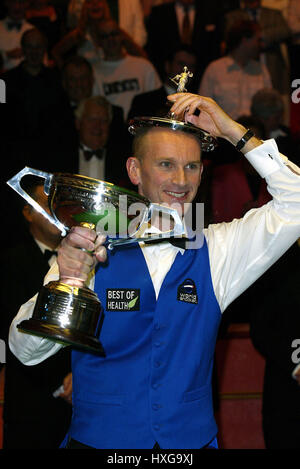 PETER EBDON CHAMPION DU MONDE DE SNOOKER SHEFFIELD 2002 06 mai 2002 Banque D'Images