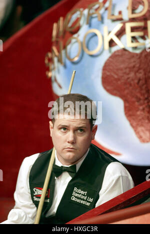 ROBERT MILKINS ANGLETERRE ANGLETERRE SHEFFIELD CRUCIBLE 20 Avril 2003 Banque D'Images