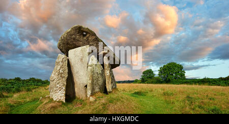 Trethevy Quoit pierre tombe mégalithique, connue comme la maison du géant, près de St, vers 4000 BC Cleer, Cornwall, Angleterre, Royaume-Uni Banque D'Images