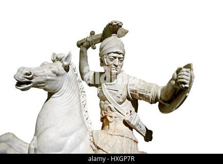 Sculpture en marbre romain d'un guerrier à cheval, un 2ème siècle AD, inv 6405, Musée National d'Archéologie de Naples, Italie, fond blanc Banque D'Images