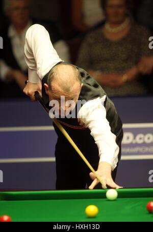 STEVE DAVIS ANGLETERRE ANGLETERRE ANGLETERRE SHEFFIELD CRUCIBLE LE 19 AVRIL 2010 Banque D'Images