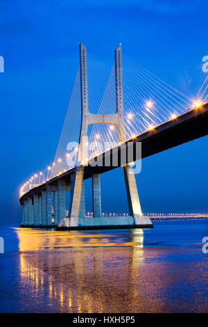 Le pont Vasco de Gama, Lisbonne, Portugal Banque D'Images