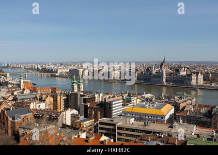 Le Danube et les ravageurs, vu depuis le Bastion des Pêcheurs, Budapest, Hongrie Banque D'Images