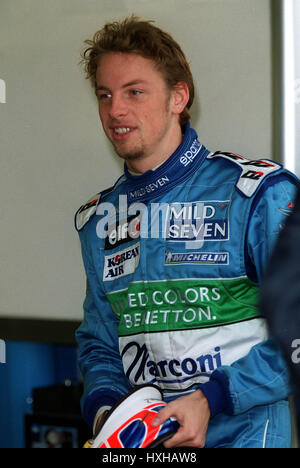 JENSON BUTTON BENETTON RENAULT à Silverstone SILVERSTONE ANGLETERRE 21 Février 2001 Banque D'Images