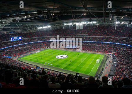 Tottenham Hotspur jouer le Bayer Leverkusen en Ligue des champions au stade de Wembley, Londres, UK Banque D'Images