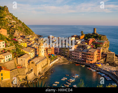 Vernazza, Italie Banque D'Images