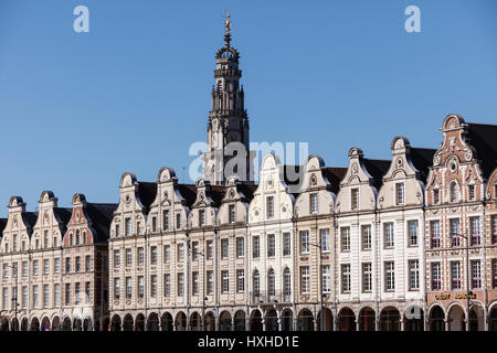 Façades de style baroque flamand de la Grand Place, Arras, Pas-de-Calais, France Banque D'Images