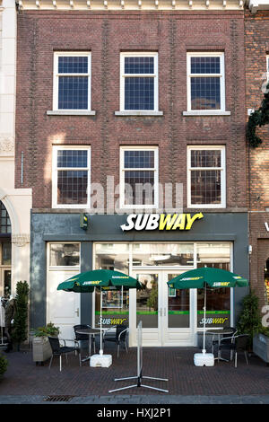 Subway restaurant fast food à Roermond/ NL. Métro est la plus grande chaîne de restaurants de marque et le plus grand opérateur de restaurant dans le monde. Banque D'Images