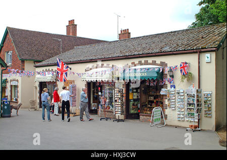 Une boutique dans le village de Burley dans la New Forest, Hampshire, Angleterre Banque D'Images