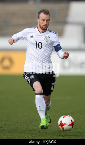 Le Maximilian Arnold en action au cours de l'U-21 de football match amical international entre l'Allemagne et le Portugal au stade de Gazi à la Waldau à Stuttgart, Allemagne, 28 mars 2017. Photo : Deniz Calagan/dpa Banque D'Images