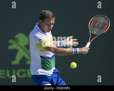 Miami, FL, USA. Mar 28, 2017. 28 MARS - MIAMI, FL : Rafael Nadal (ESP) en action ici contre Nicolas Mahut (FRA) 2017 à l'Open de Miami à Key Biscayne, Floride. Crédit : Andrew Patron/Zuma Wire Crédit : Andrew Patron/ZUMA/Alamy Fil Live News Banque D'Images