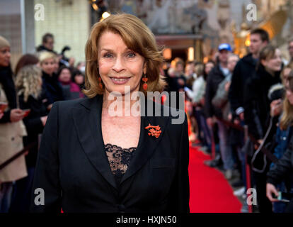 Berlin, Allemagne. Mar 29, 2017. Actrice, Senta Berger, sur le tapis rouge à la Jupiter Awards show à Berlin, 29 mars 2017. Photo : Silas Stein/dpa/Alamy Live News Banque D'Images