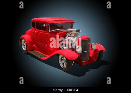 Auto- 1932 Ford 5 Window Coupe Hotrod rouge replica. Banque D'Images