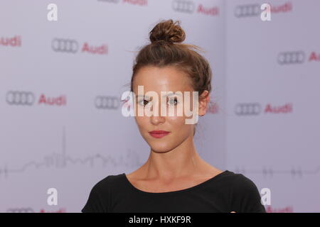 Berlin, Allemagne, Août 13th, 2014 : tapis rouge pour des arrivées en plein air d'Audi. Banque D'Images