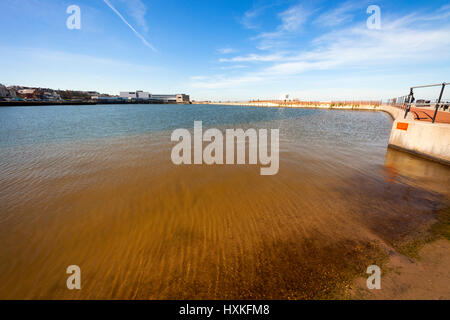 Le lac marin à proximité de perchaude Rock à New Brighton, sur la Péninsule de Wirral Banque D'Images