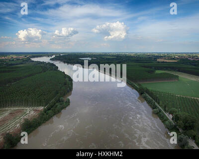 Vue aérienne de la rivière Po, Plaine Padana Reggio, Emiliaaerial vue, Région Emilia Romagna, Italie Banque D'Images