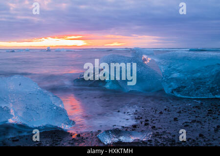 Les icebergs à Jokulsarlon Banque D'Images