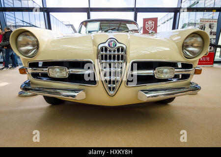 Voiture de sport Alfa Romeo 1900C Super Sprint Coupé Lugano, 1957. Plus grand d'Europe Exposition de voitures classiques 'RETRO' classiques Banque D'Images