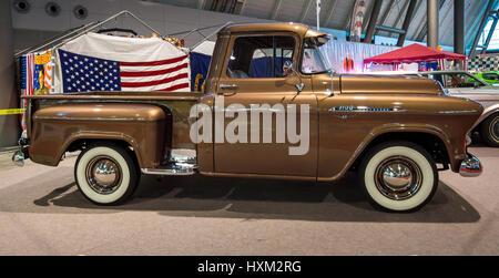 STUTTGART, ALLEMAGNE - Mars 02, 2017 : 3100 Chevrolet Pickup, 1956. Plus grand d'Europe Exposition de voitures classiques 'RETRO' classiques Banque D'Images