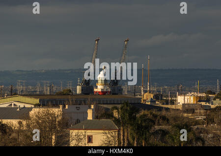 C'est Port Adélaïde Adélaïde et port principal et zone du quai est plein de bâtiments historiques et des services industriels pour la ville Banque D'Images