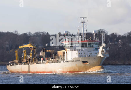 Hambourg, Allemagne, 03 mars 2017, navire "drague trémie Francesco di Gorgio", entrer dans le port de Hambourg. Banque D'Images