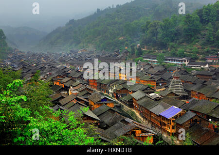 Zhaoxing Village Dong Dong Xing Zhao (Zhai) dans le sud-est du Guizhou Miao et Dong nationalités de la préfecture autonome du sud-ouest de la Chine est l'un des la Banque D'Images