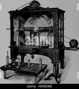 Illustration de l'état puis de l'art, de l'équipement de radiographie dentaire qui a utilisé l'électricité statique pour alimenter un système de rayons X, produit par Waite et Bartlett et enfermé dans un cabinet en bois orné, New York, 1913. Banque D'Images