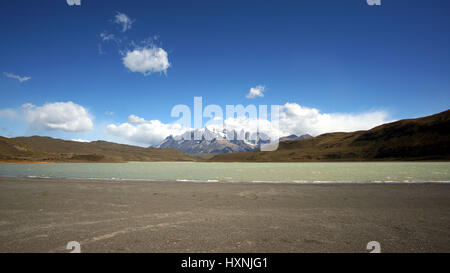 Torres del Paina massif et laguna verde (Chili) Banque D'Images