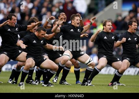 KIWI'S EFFECTUER LE HAKA Nouvelle-zélande V ANGLETERRE LONDRES TWICKENHAM ANGLETERRE 05 Novembre 2006 Banque D'Images