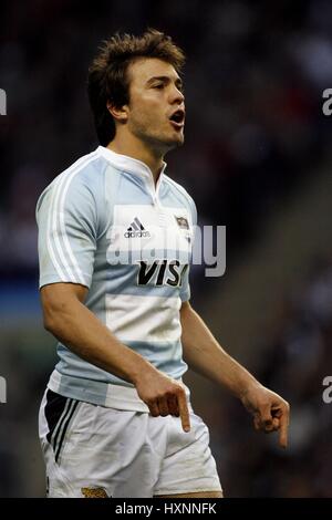 JUAN MARTIN HERNANDEZ ARGENTINE & STADE FRANCAIS TWICKENHAM Londres Angleterre 11 Novembre 2006 Banque D'Images