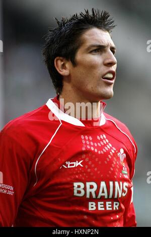 JAMES HOOK WALES & OSPREYS MILLENNIUM STADIUM Cardiff au Pays de Galles 04 Février 2007 Banque D'Images