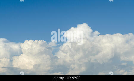 Cloud et Big Sky Banque D'Images