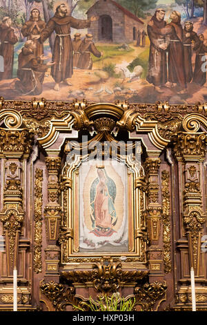 À l'intérieur de l'église coyoacan, Mexico, Décembre 2016 Banque D'Images