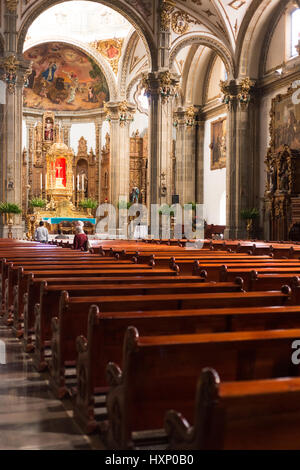 À l'intérieur de l'église coyoacan, Mexico, Décembre 2016 Banque D'Images