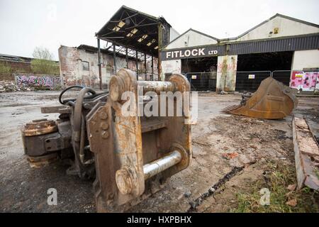 Travaux de l'Atlas , Chapelle , rue Levenshulme. La démolition commence sur le site de champ brun Banque D'Images